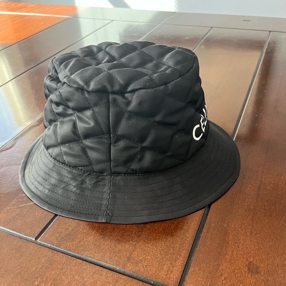 Brand new, authentic Celine Quilted Nylon Bucket Hat Size M. Tried on only!! - Picture 2 of 7